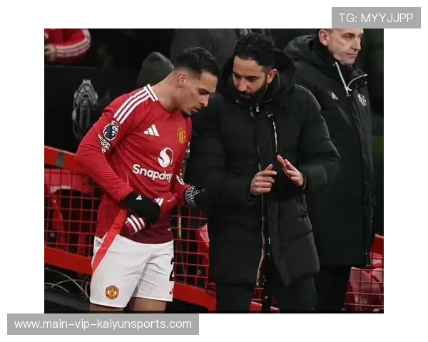 曼联弃将成西甲火爆攻击手安东尼2射1传获本轮唯一满分，安东尼·曼西内利